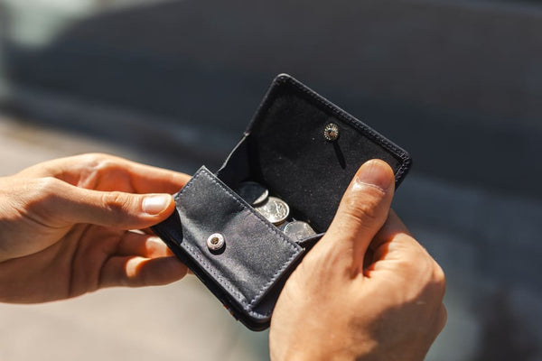 Magic Coin Wallet - 6 Cards