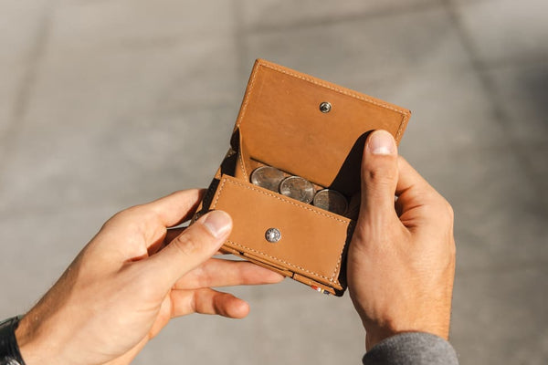 Magic Coin Wallet - 7 Cards