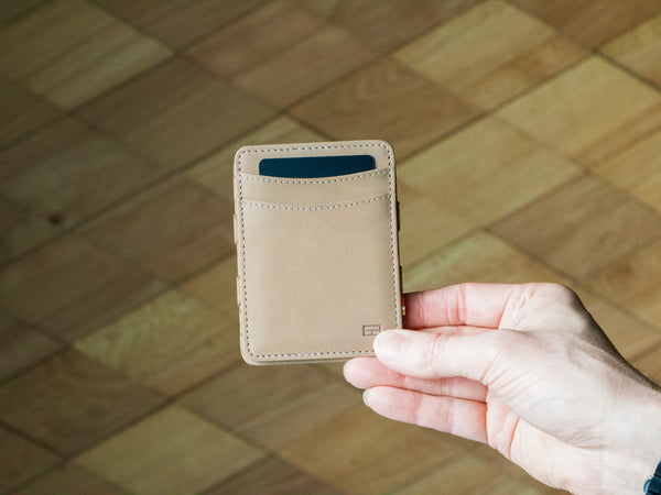 Magic Wallet - 8 Cards
