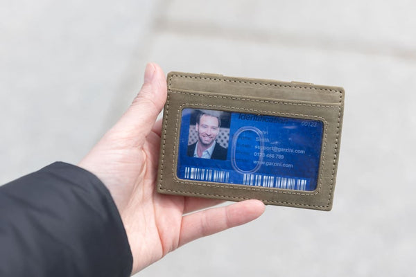 Magic Wallet - ID Window