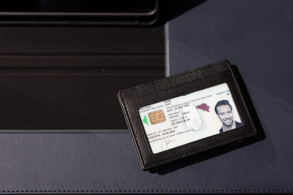 Magic Wallet - ID Window